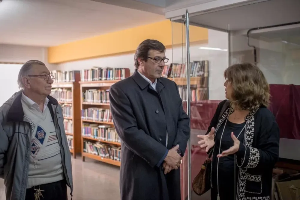 Rubén Uñac recorrió la Biblioteca Franklin