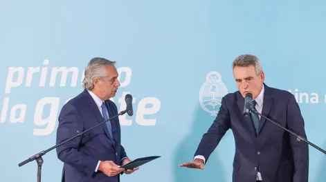 Alberto le tomó juramento al nuevo jefe de Gabinete