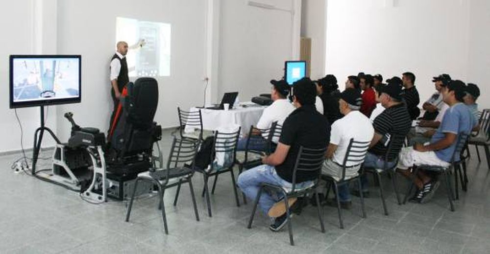 Entrenaron a 60 jóvenes en manejo de maquinarias