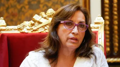 La Presidenta de Perú descarta renunciar y exige al Congreso adelantar las elecciones