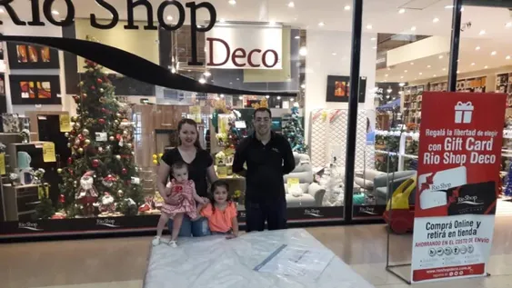 Entregaron el sommier del concurso por el Mes de la Madre