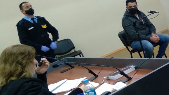 Fiscalía quiere que un policía sea condenado a 9 años y pague $300.000, por violador