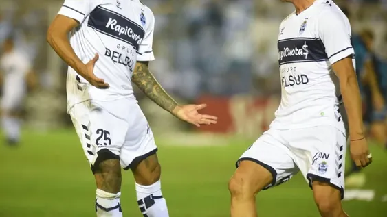 Gimnasia profundizó la crisis de Atlético Tucumán