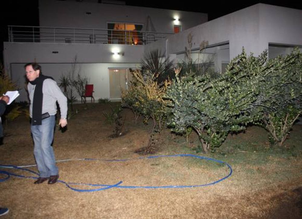 Asaltan a un ingeniero y a su hijo en su casa