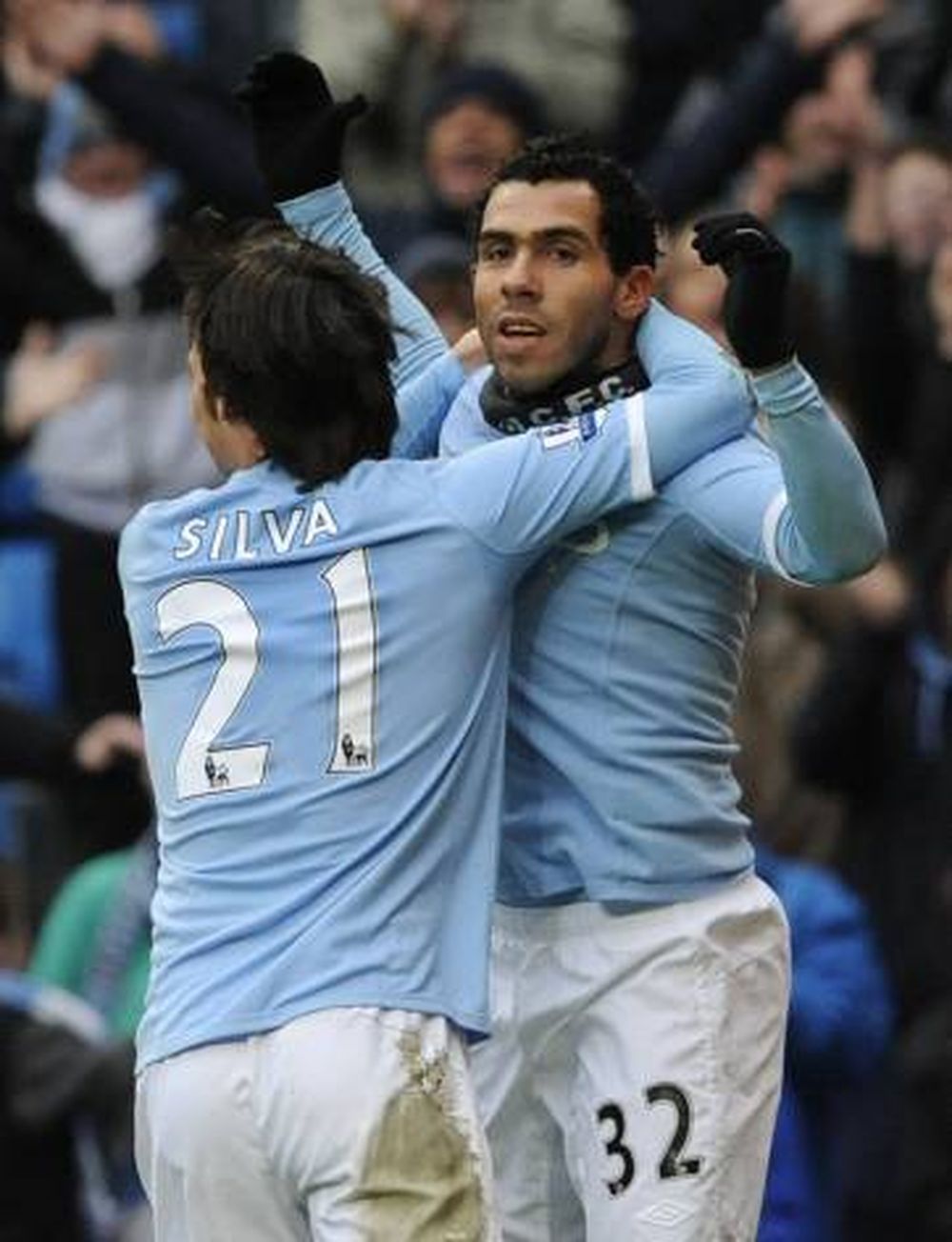 El City ganó con gol de Tevez en la Copa