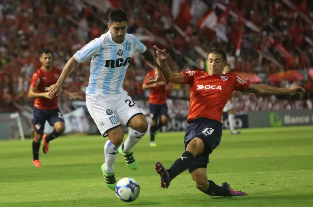 Racing continuó con su fiesta