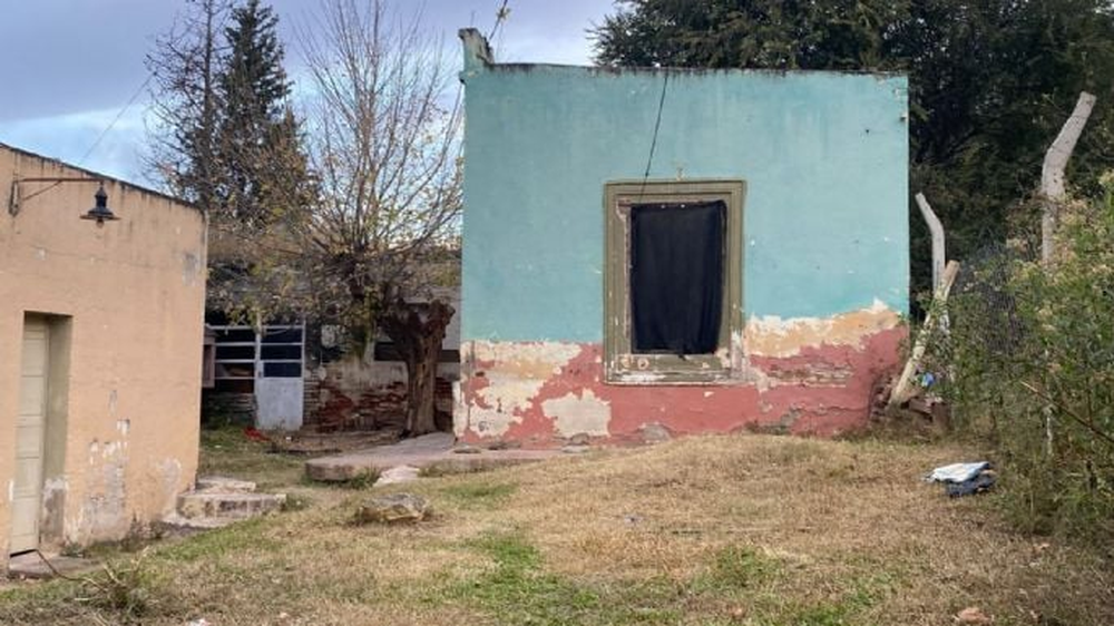 La casa donde la menor fue atacada, en Cosquín.