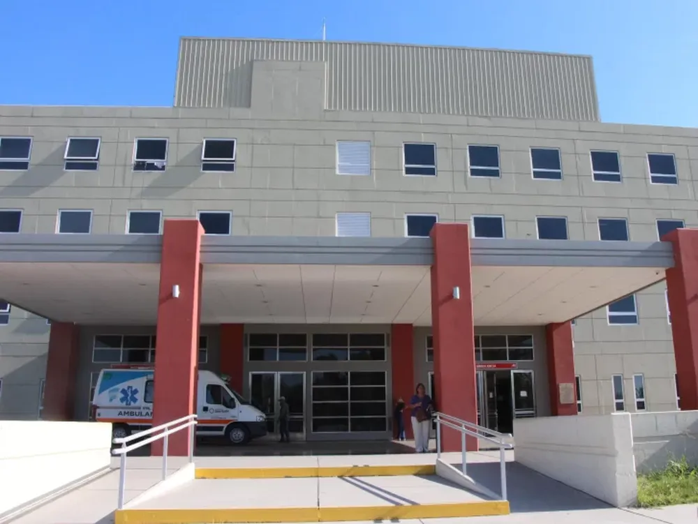 En el Hospital Rawson buscan a familiares de un paciente que ingresó el miércoles pasado