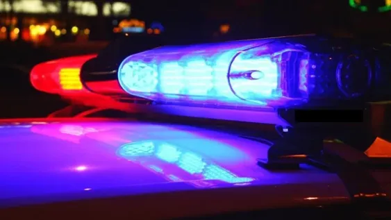 Se peleaban en la calle, apedrearon a la policía y terminaron demorados