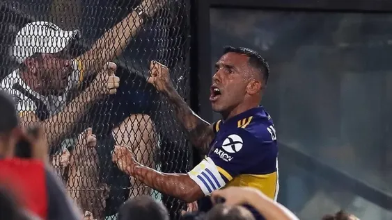 Así fue el gol de Tevez y el descontrol en la tribuna
