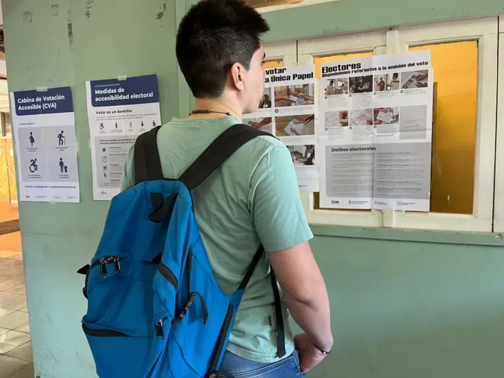 Información en las afueras del aula.