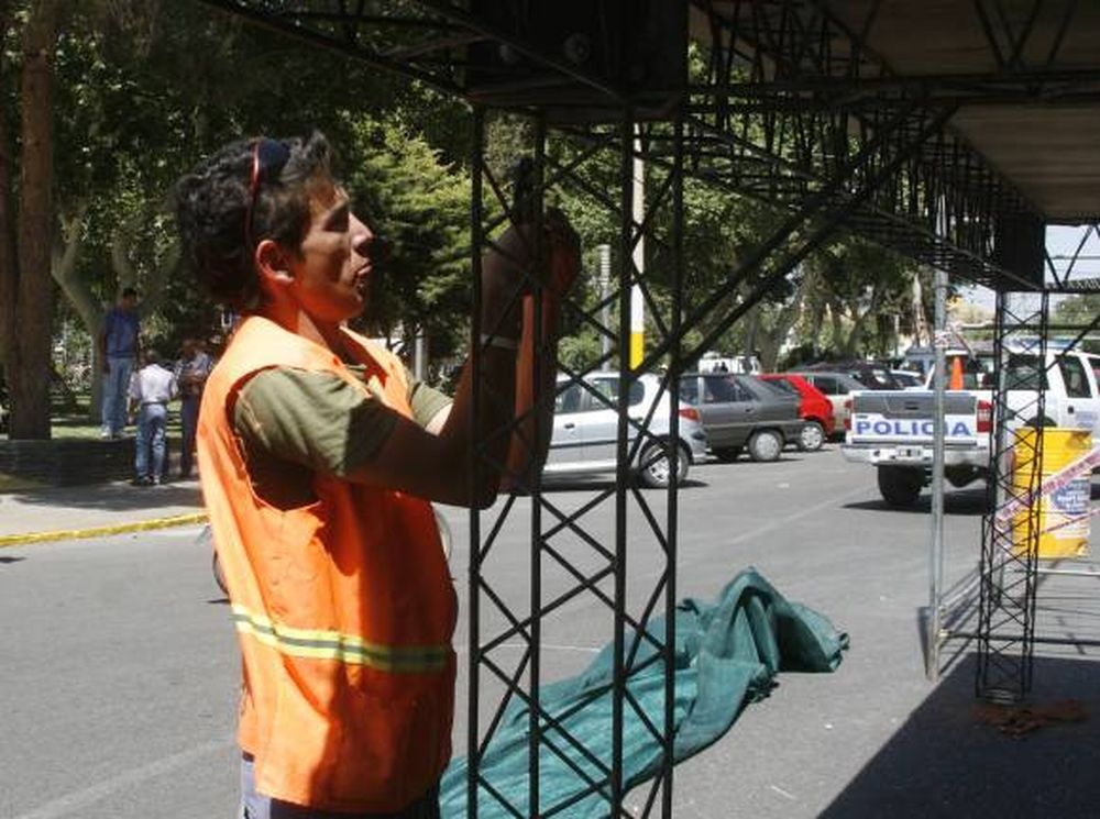 Por la fiesta, más empleados  y mercadería en los negocios