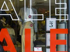 liquidaciones de invierno: prendas basicas en las que conviene invertir de manera inteligente