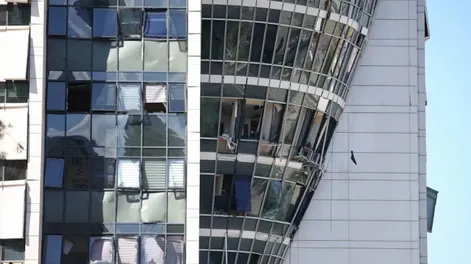 Irán lanzó otra andanada de misiles contra Israel: hay al menos dos heridos, uno grave