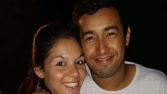 Se dejó ensartado un cuchillo para fingir que se defendió de los 11 que dio a su ex