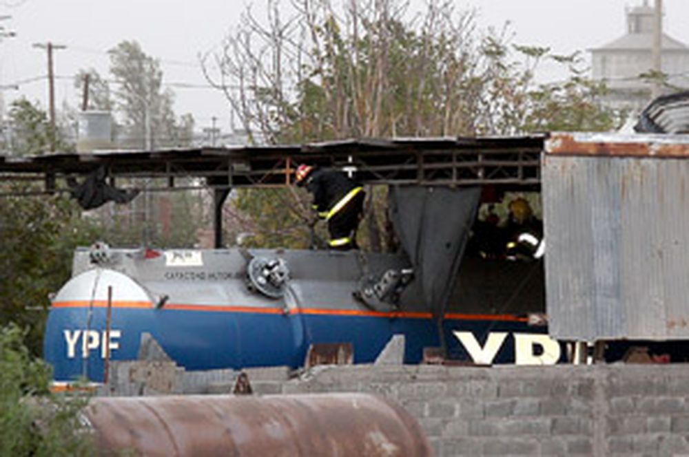Murió en una explosión en un tanque de combustible