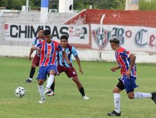 Necesidades. Peñarol será local de Desamparados por el Torneo Apertura obligado a una victoria. PH:Nuestro Fútbol. Necesidades. Peñarol será local de Desamparados por el Torneo Apertura obligado a una victoria. PH:Nuestro Fútbol.