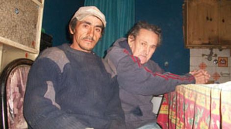 Emotivo reencuentro entre padre e hijo tras 36 años de abandono