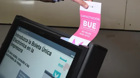 Para no demorarse, piden votar temprano en CABA