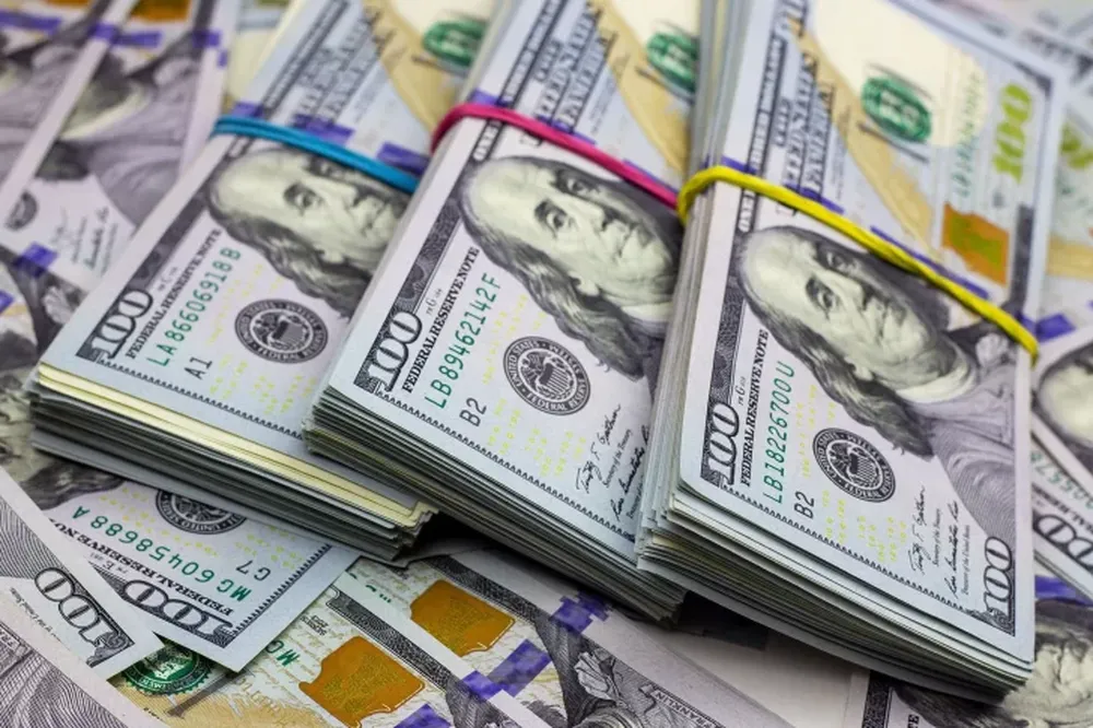 El dólar oficial cotizó a $93,32 y a lo largo de la semana acumuló un incremento de 0,67%