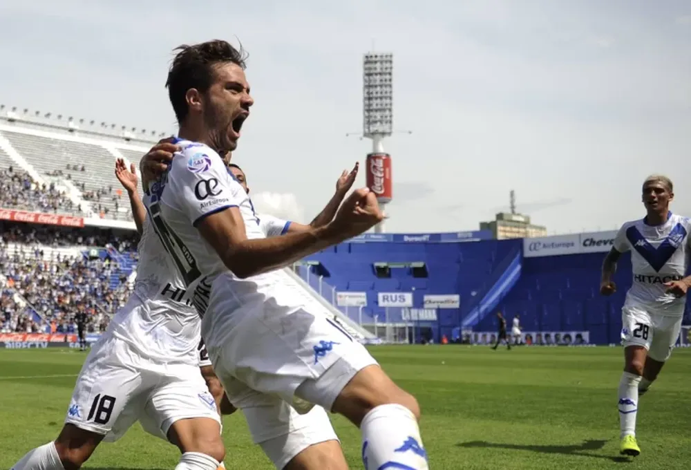 En Liniers, Vélez se impuso 2 a 0 ante Atlético Tucumán