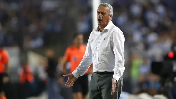 Gustavo Alfaro se desahogó: “No disfruto el cargo de entrenador de Boca”