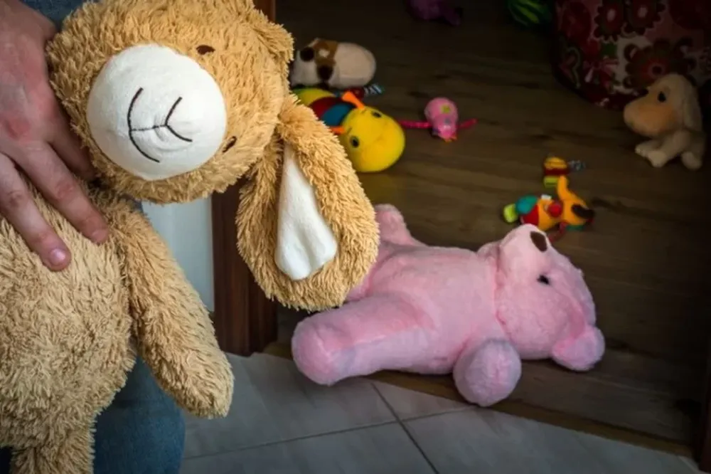 Investigan el supuesto abuso sexual a una niña de 12 años por la pareja de su madre