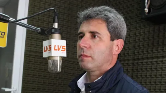 Uñac continúa internado sólo por precaución y con controles de rutina