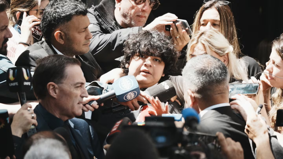 Dieguito Fernando pidió justicia por su papá tras la destitución de Makintach. Verónica Ojeda habló de eso.&nbsp;