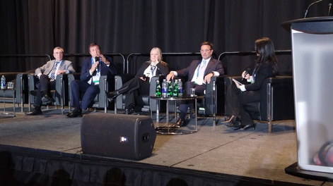 El ministro de Minería, Juan Pablo Perea, encabeza la delegación de San Juan.