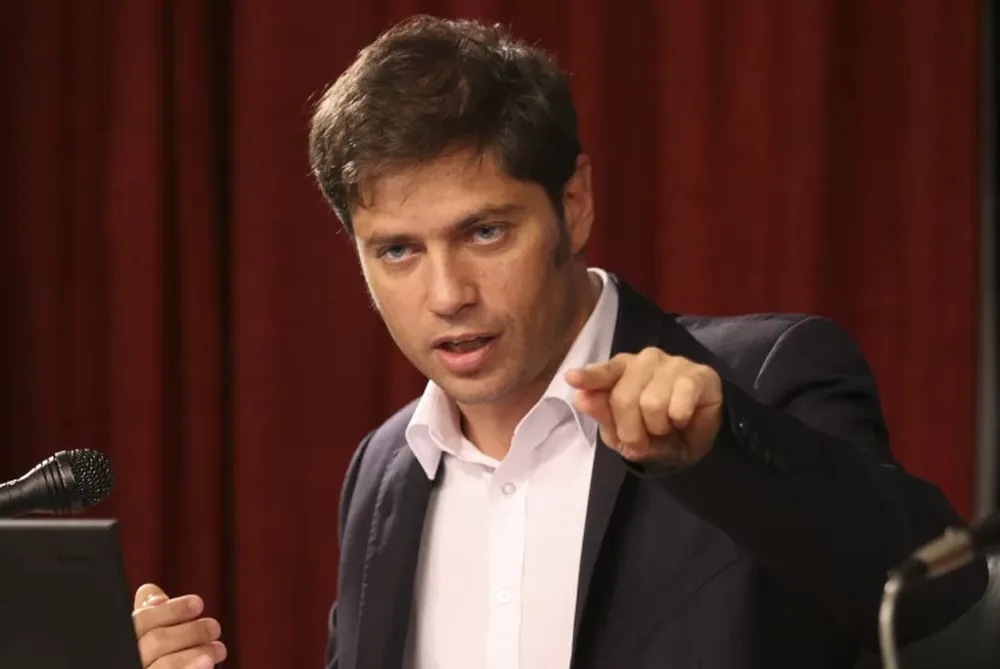 Un error en el cómputo de los votos en blanco permitió que Kicillof llegara al 52%