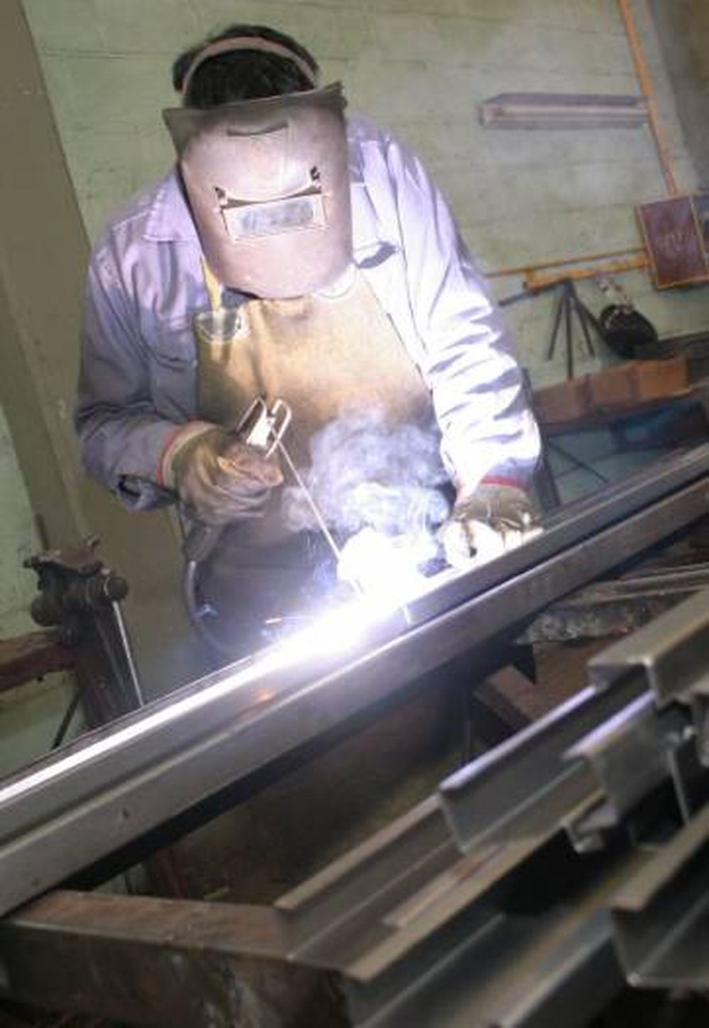 Adelantan obra para evitar  dejar metalúrgicos en la calle