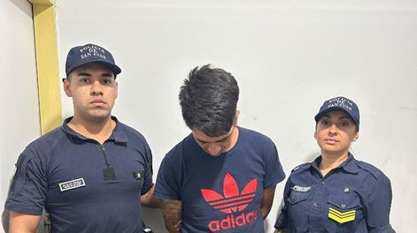 Una vez más sorprendieron a un hombre robando en una fábrica de cerámicos