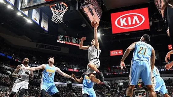 Manu aportó 18 puntos en una ráfaga que jugó