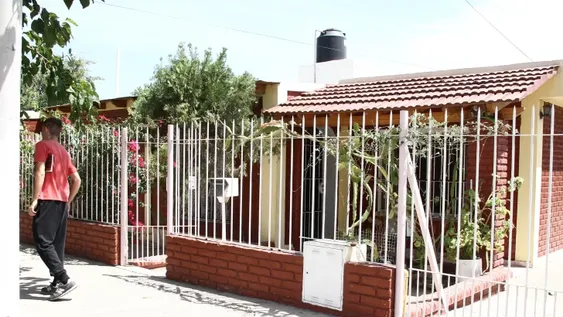 Banda armada encañonó a un hombre, lo ató con sábanas y escapó con $450.000