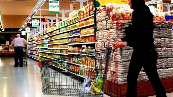 En septiembre, una familia tipo necesitó $128.214 para no ser pobre