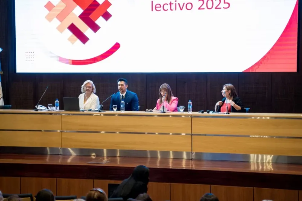 Educación presentó un programa de prevención interdisciplinaria escolar