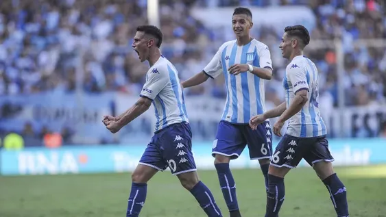 Racing se metió en la pelea