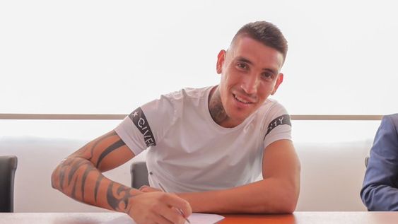 Ricardo Centurión firmó contrato con Vélez por 6 meses