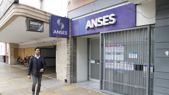 Qué datos usará Anses para determinar quién podrá cobrar el bono de $10.000