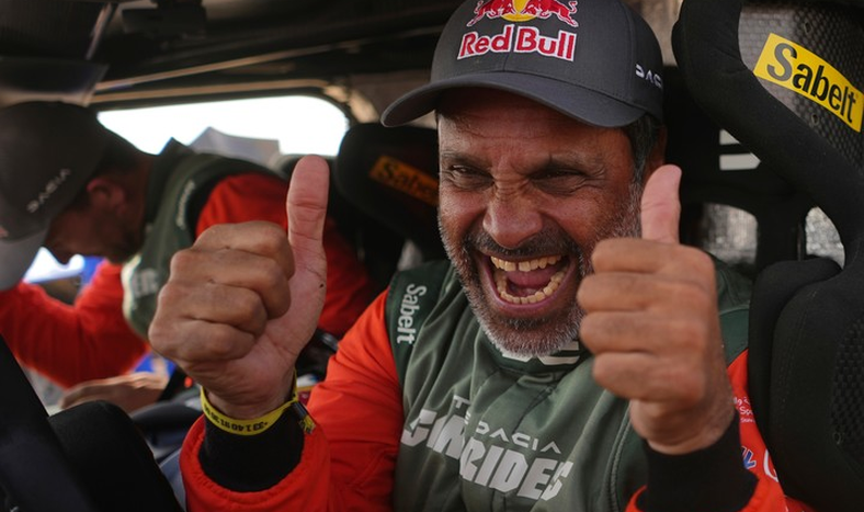 Nasser Al Attiyah ganó por sexta vez en autos y va por el récord
