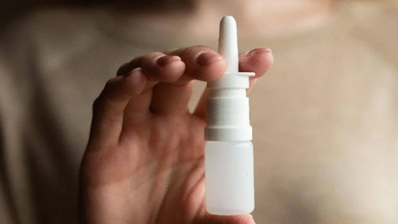 Diseñan un aerosol nasal capaz de frenar el ingreso del coronavirus