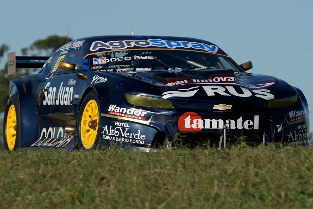 Complicado. El Camaro de Tobías Martínez no rindió todo lo esperado y el sanjuanino terminó 30º en el Turismo Carretera.