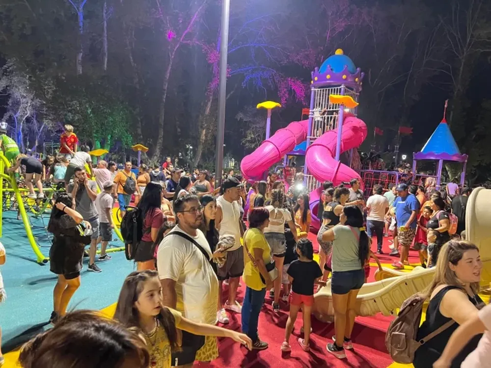 El Parque de Mayo estrena un nuevo espacio de juegos para disfrutar en familia