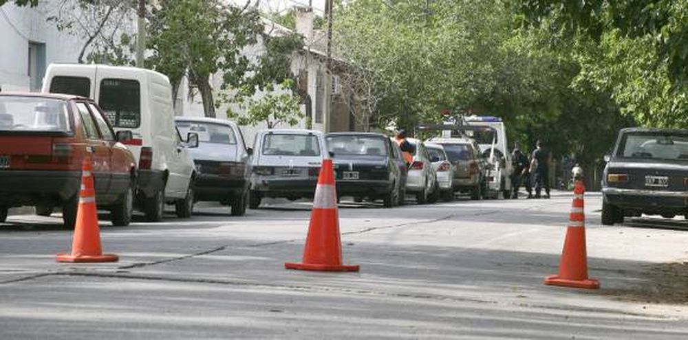 Cortaron una cuadra más de 3 días para retener autos