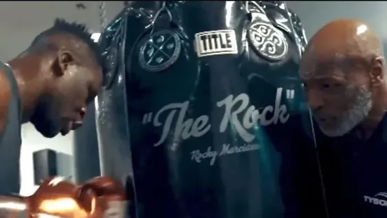 Tyson vuelve a pelear por un título mundial