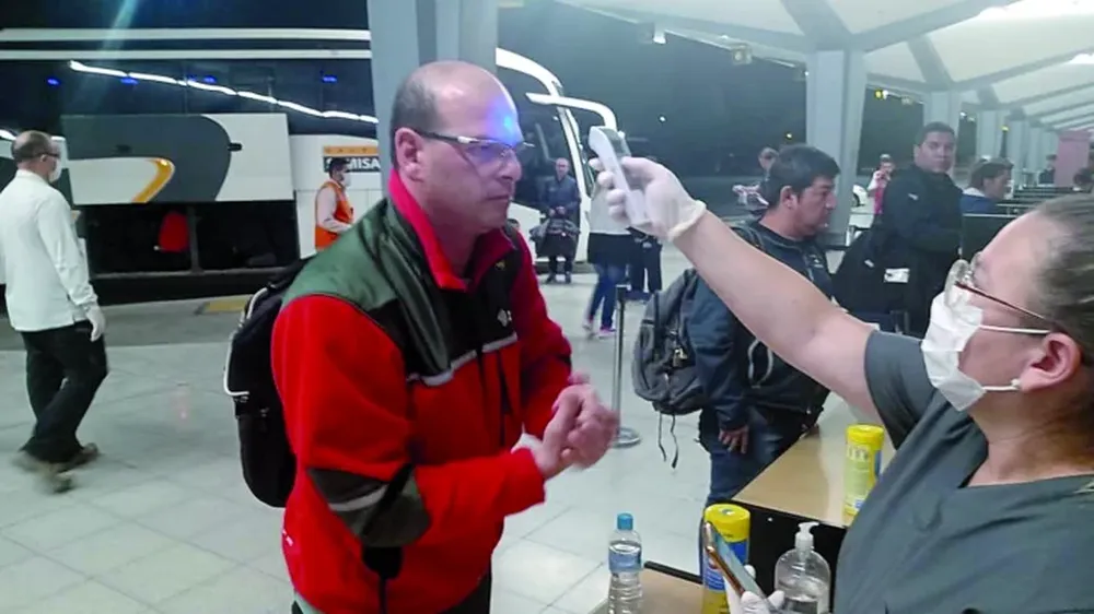 Guardias mínimas y estrictos controles sanitarios en los campamentos mineros
