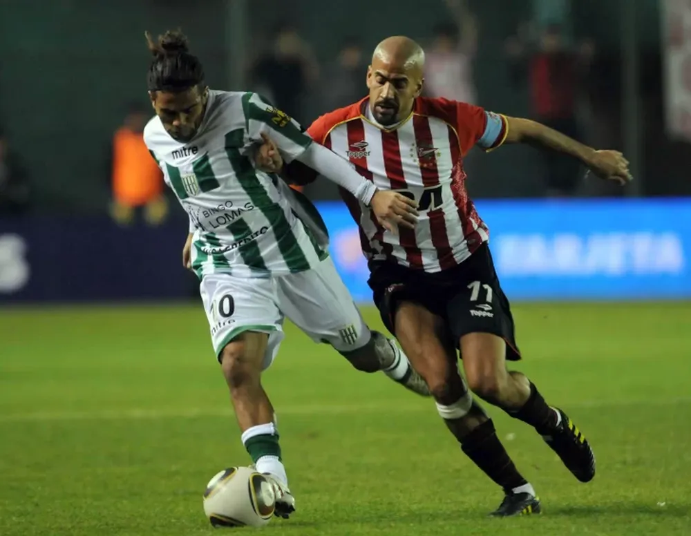 Banfield y Estudiantes empataron en un partido sin brillo