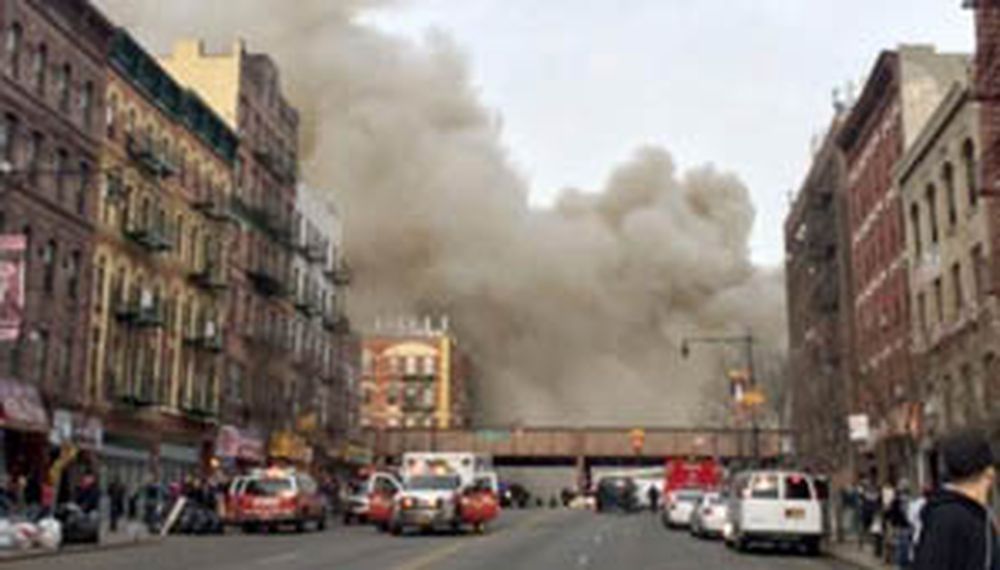 Explosión y derrumbe en dos edificios de Nueva York