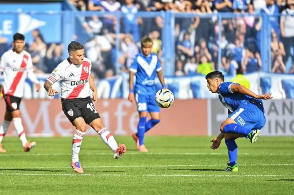 River no pudo ganarle a Vélez y complicó sus chances de entrar en la Libertadores